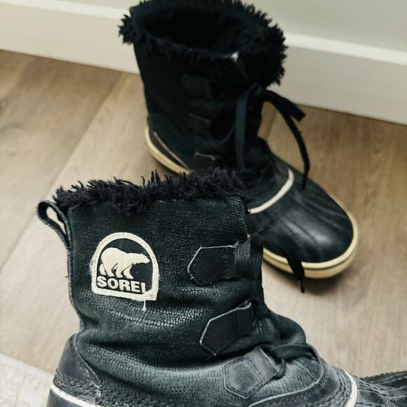 Sorel Tivoli Black lined Winter mini short lace up Boots woman’s 7 - Picture 8 of 10